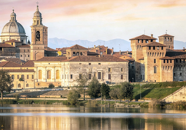 Campo Canoa di Mantova: allenamenti tutto l’anno con vista sul lago.