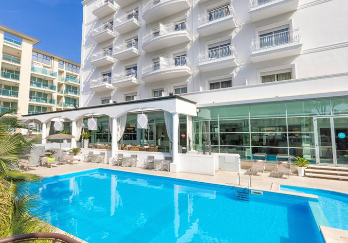 Alberghi: come ridurre la spesa per l’acqua calda sanitaria?